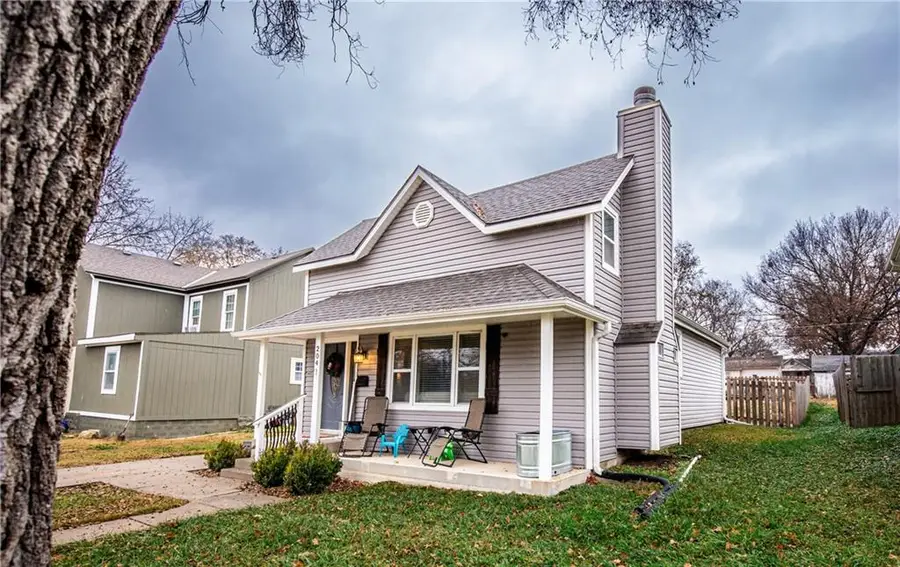 204 E Shawnee Street, Paola, KS 66071 - Image #3