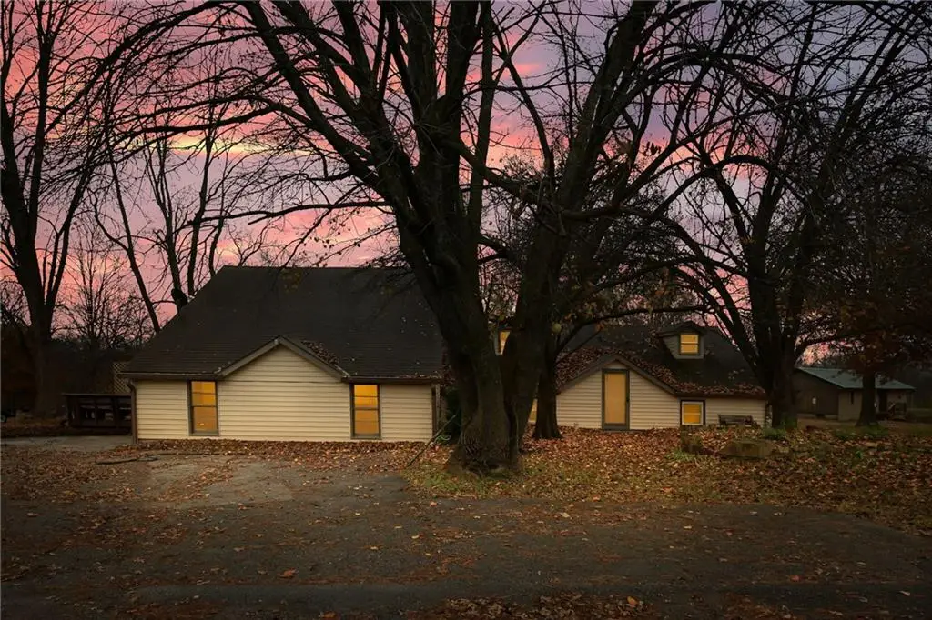 8009 State Rt Yy Highway, Peculiar, MO 64078 - Image #1