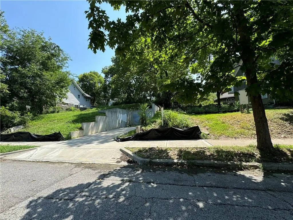 4233 Charlotte Street, Kansas City, MO 64110 - Image #1