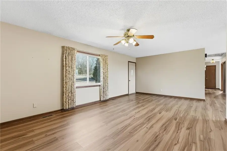 1055 E 900th Road, Lawrence, KS 66047 - Image #3