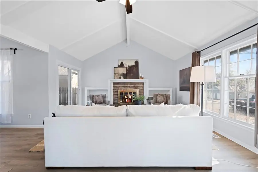 10236 Edelweiss Circle, Shawnee, KS 66203 - Image #2