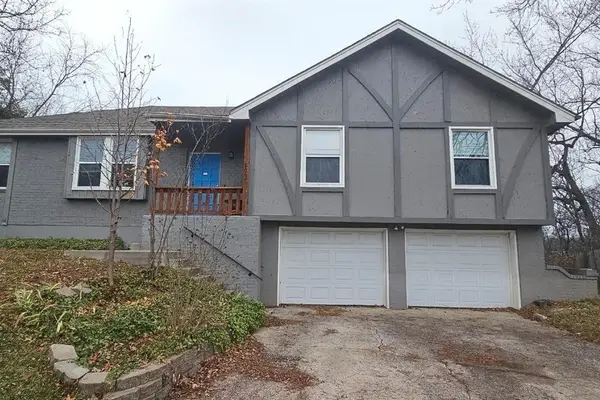 1005 SW 23rd Street, Blue Springs, MO 64015