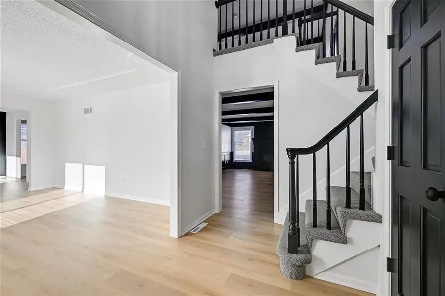 5807 Noland Road, Shawnee, KS 66216 - Image #2