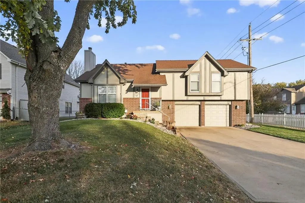 2212 S Halley Court, Olathe, KS 66062 - Image #1