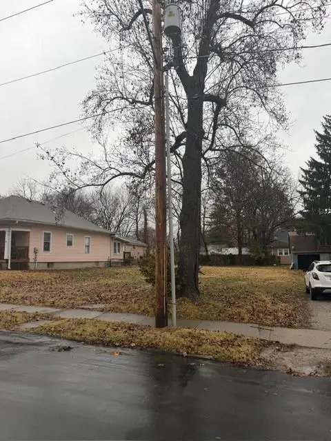 426 E Short Avenue, Independence, MO 64050 - Image #3