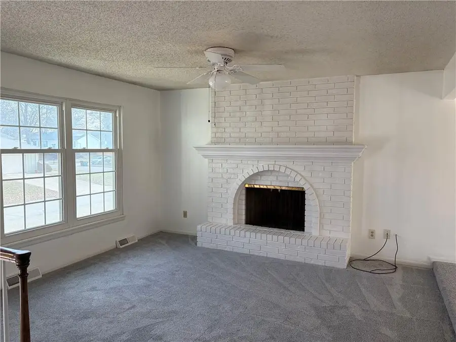 302 NW Shamrock Avenue, Lees Summit, MO 64081 - Image #3