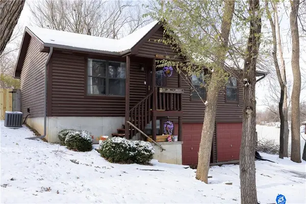 6320 Pamela Drive, St Joseph, MO 64504