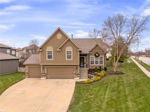 16524 S Lind Road, Olathe, KS 66062