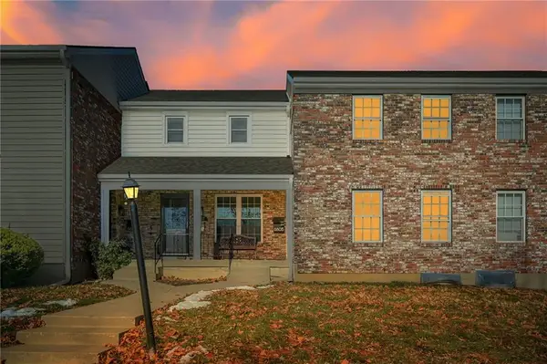 6805 N Askew Circle, Kansas City, MO 64119