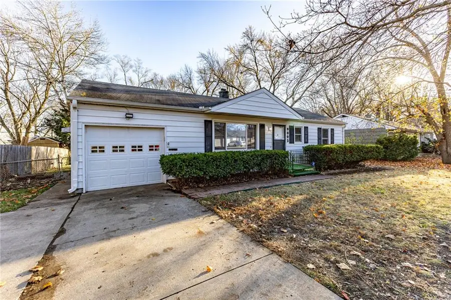 9005 E 74th Street, Raytown, MO 64133 - Image #2