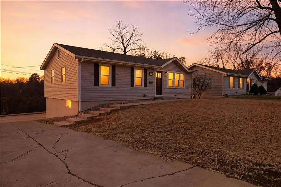 332 Woods Avenue, Excelsior Springs, MO 64024 - Image #3