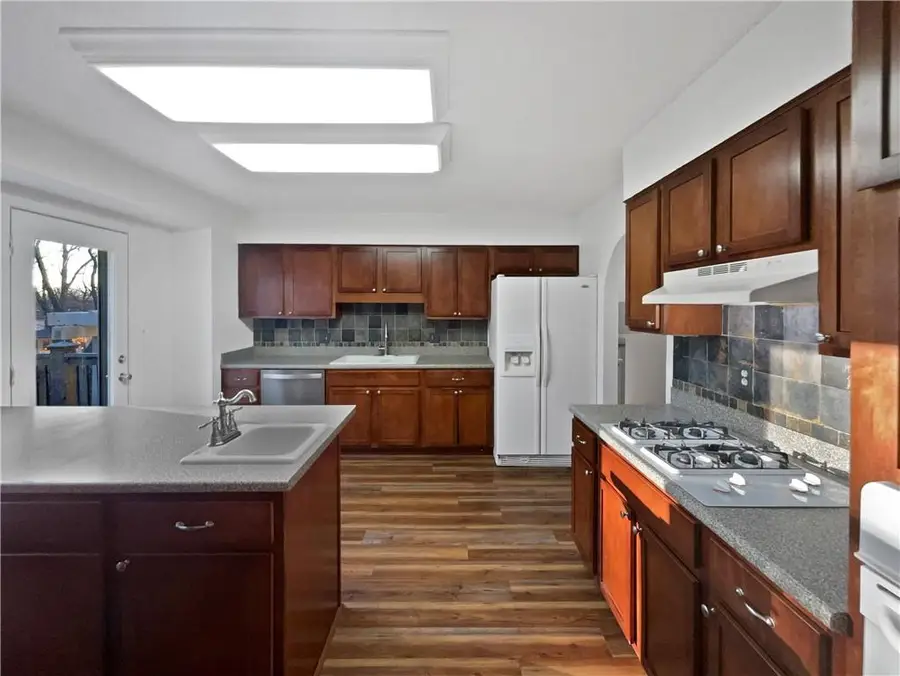 7821 N Overland Drive, Kansas City, MO 64151 - Image #2