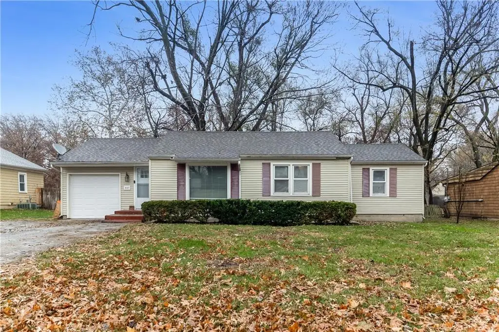 8107 Antioch Road, Overland Park, KS 66204 - Image #1