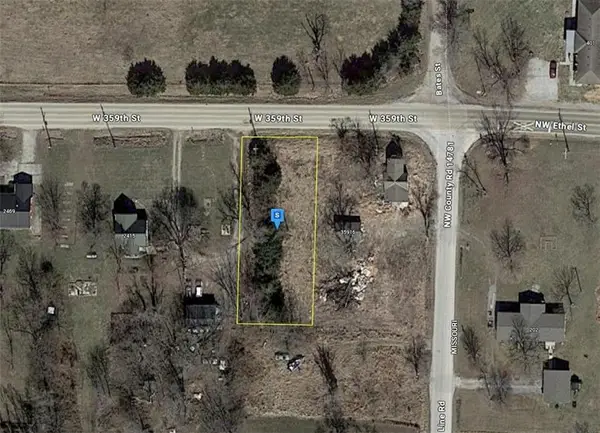 2401 W 359th Street, Louisburg, KS 66053