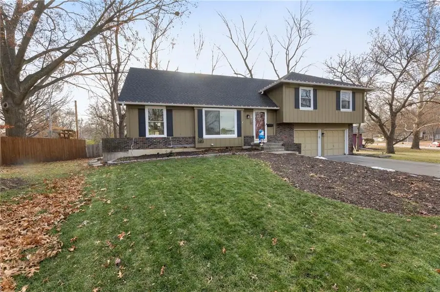 9609 Hardy Street, Overland Park, KS 66212 - Image #2