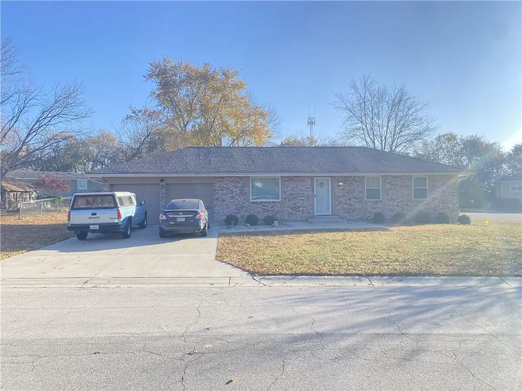 3609 SW Harbor Circle, Lees Summit, MO 64082 - Image #1