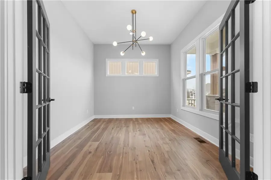 17168 S Laurelwood Street, Olathe, KS 66062 - Image #3