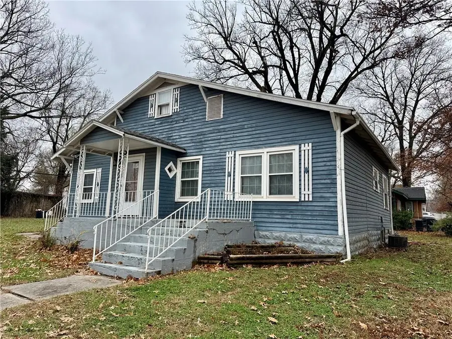300 S 4th Street, Burlington, KS 66839 - Image #2