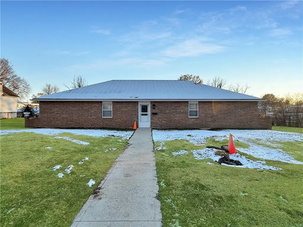 217 W 17th Street, Higginsville, MO 64037 - Image #1