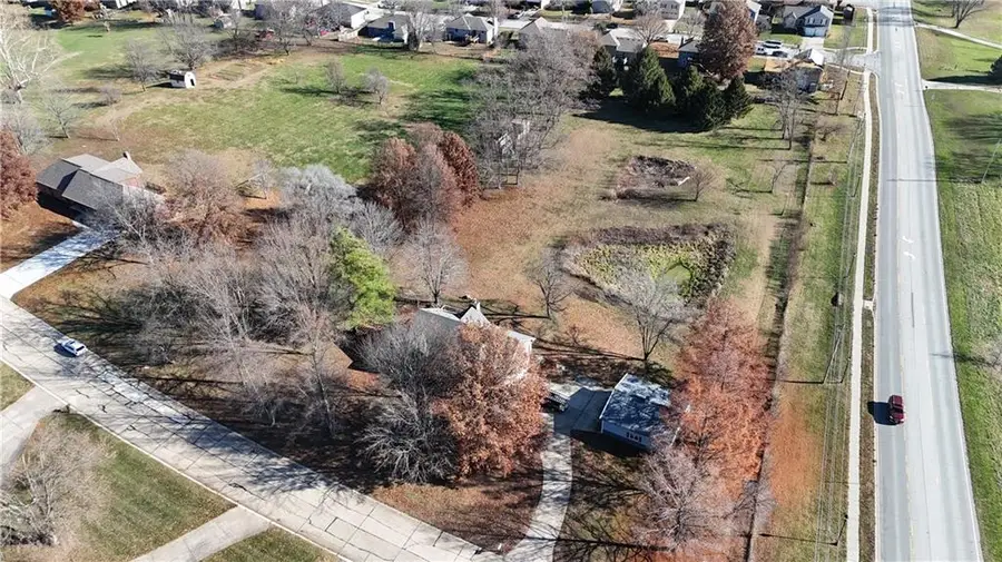 1811 Paddock Drive, Kearney, MO 64060 - Image #2