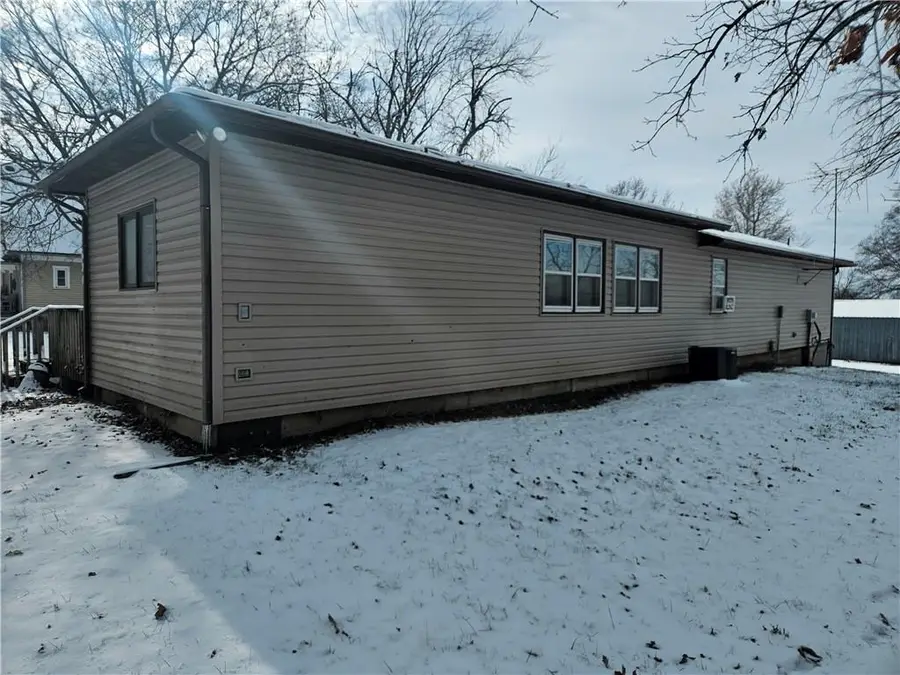 621 William Street, Effingham, KS 66023 - Image #3
