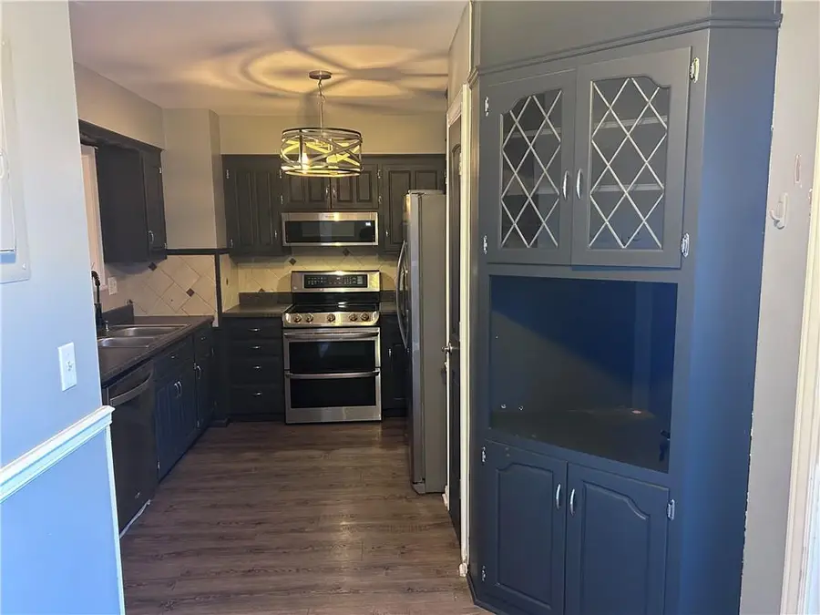 472 W 104 Street #B, Kansas City, MO 64114 - Image #2