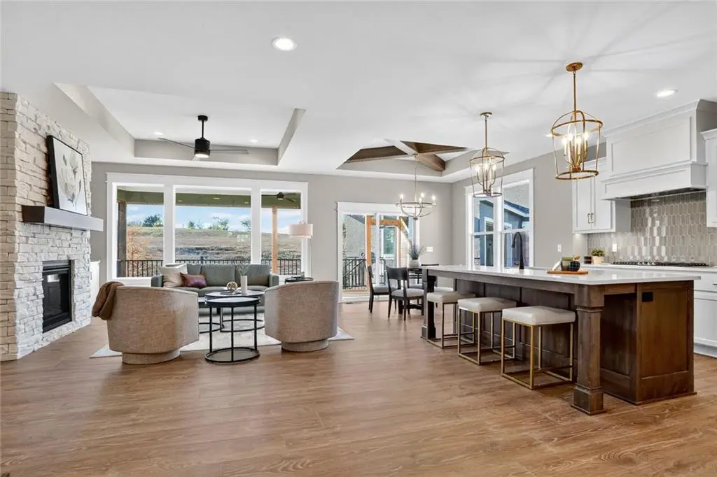 11514 S Olathe View Road, Olathe, KS 66061 - Image #1