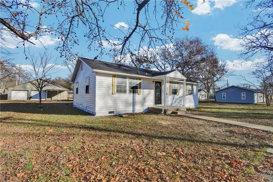 208 E Pine Street, Rich Hill, MO 64779 - Image #2
