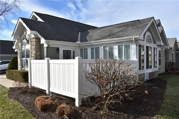 7135 Meadow View Street, Shawnee, KS 66227