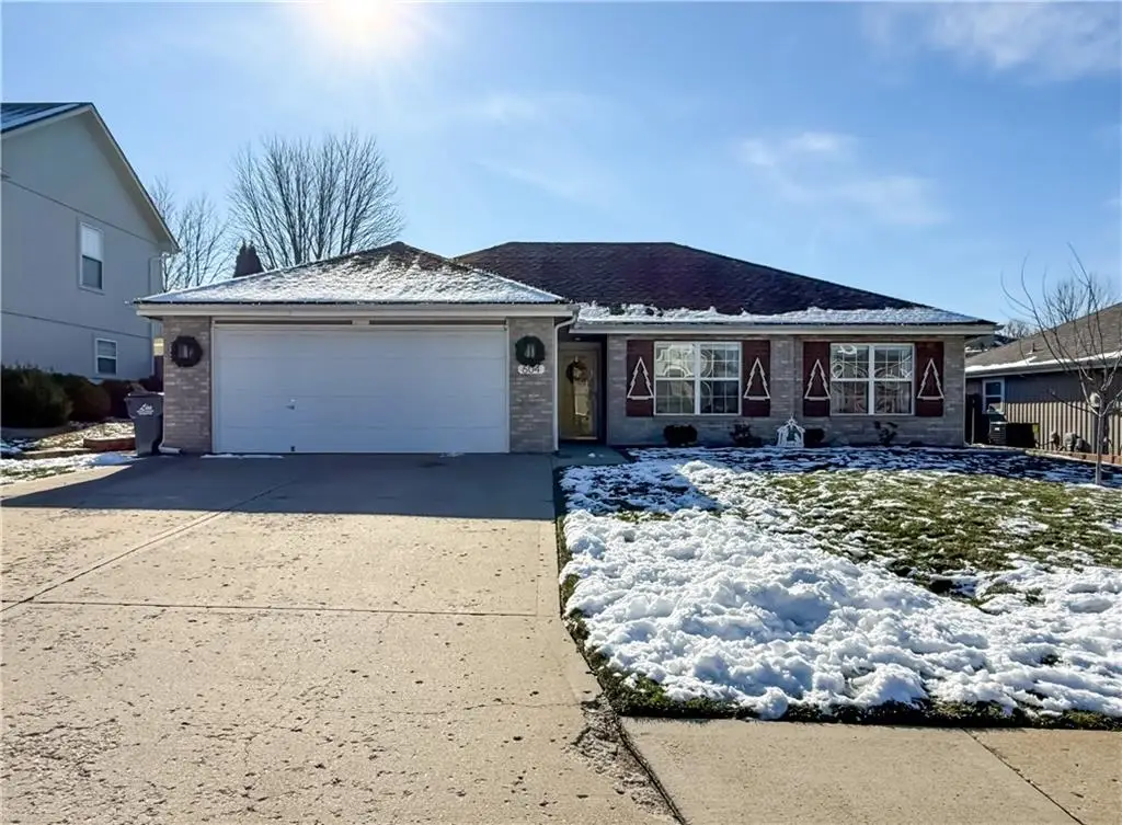 604 SE Saratoga Drive, Blue Springs, MO 64014 - Image #1
