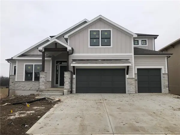 17183 S Heatherwood Street, Olathe, KS 66062