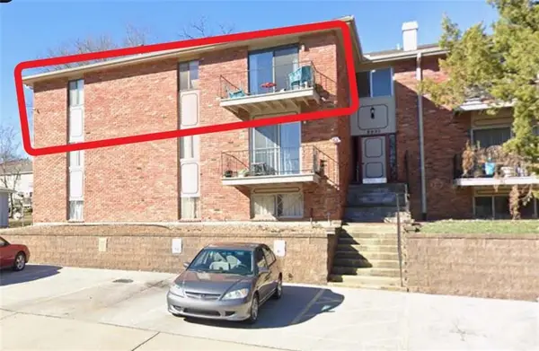 8221 Santa Fe Drive #10, Overland Park, KS 66204