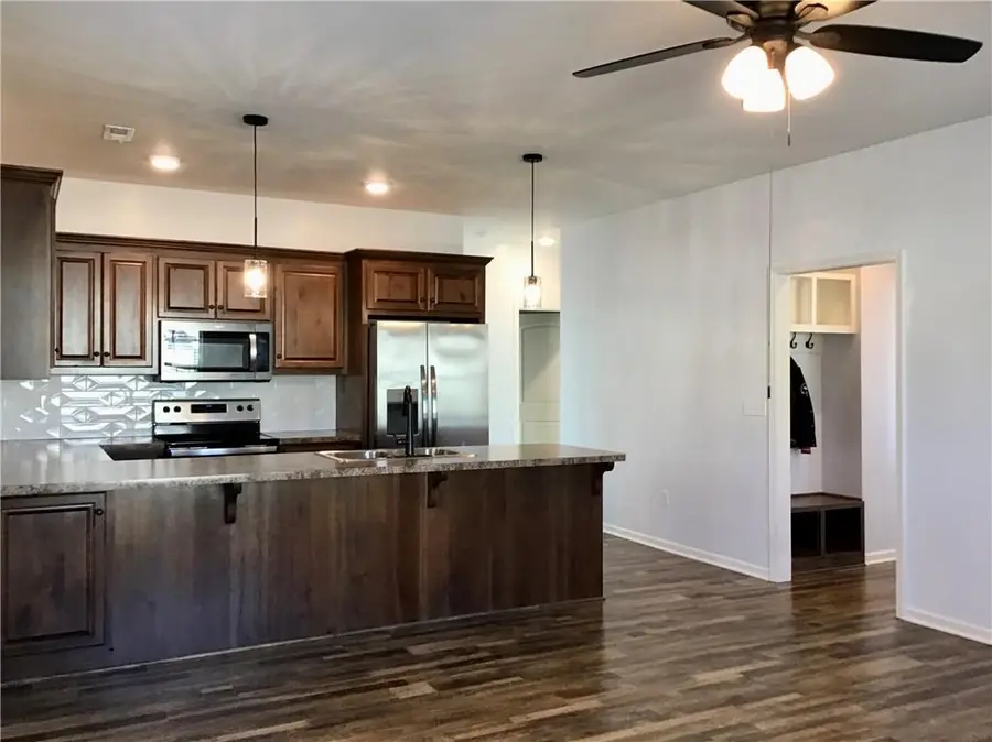 1740 S Park Drive, Tonganoxie, KS 66086 - Image #3