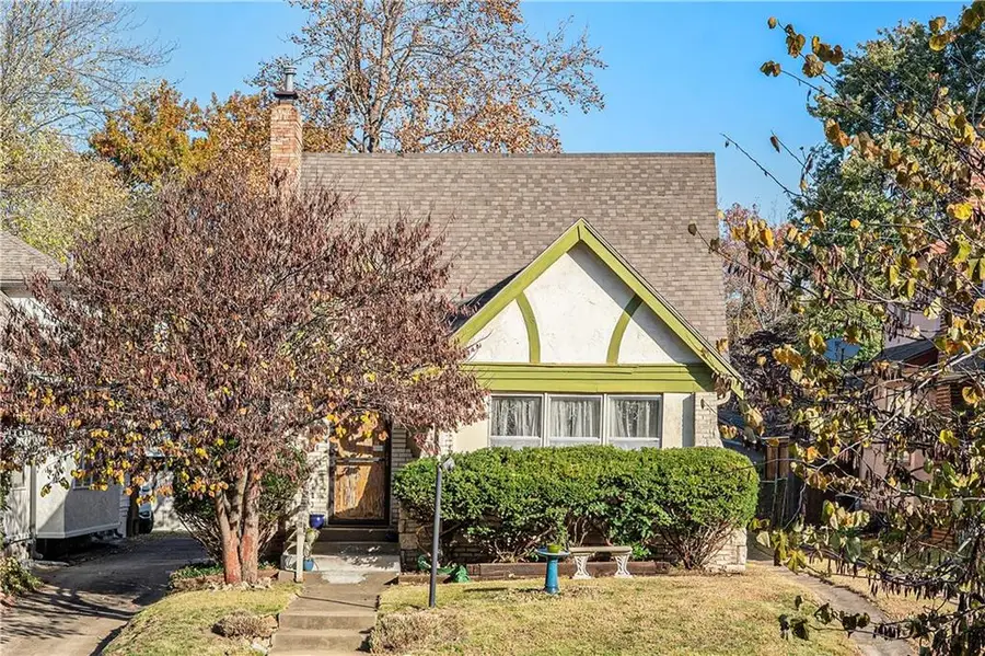 408 E 70th Terrace, Kansas City, MO 64131 - #2