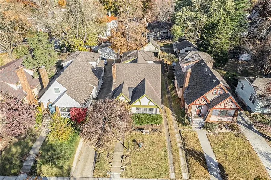 408 E 70th Terrace, Kansas City, MO 64131 - #3