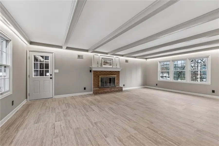 900 NE Barnes Avenue, Kansas City, MO 64118 - Image #3