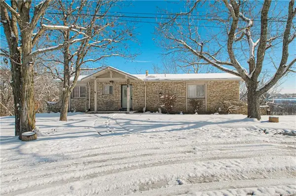 15115 Gardner West Road, Gardner, KS 66030