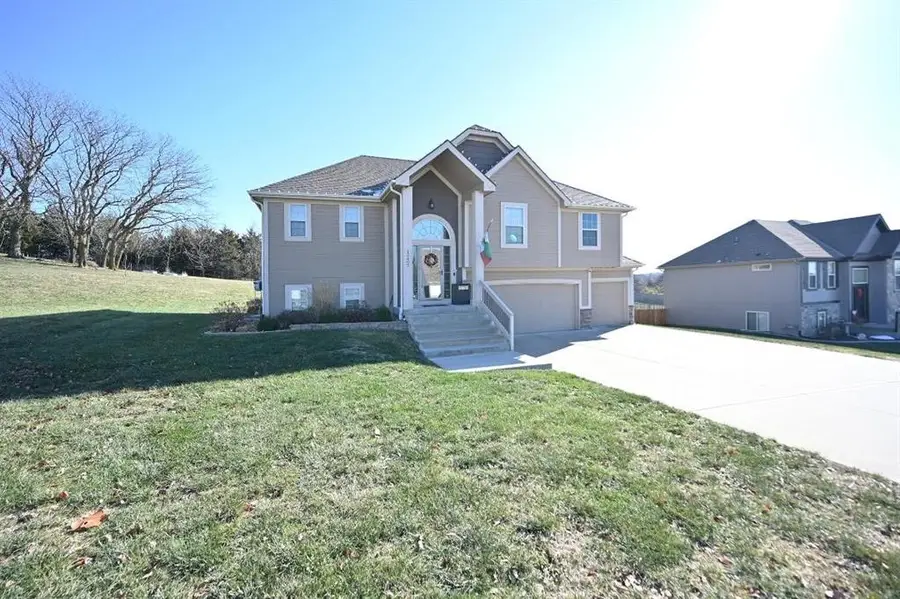13405 N Bedford Falls Road, Platte City, MO 64079 - Image #2
