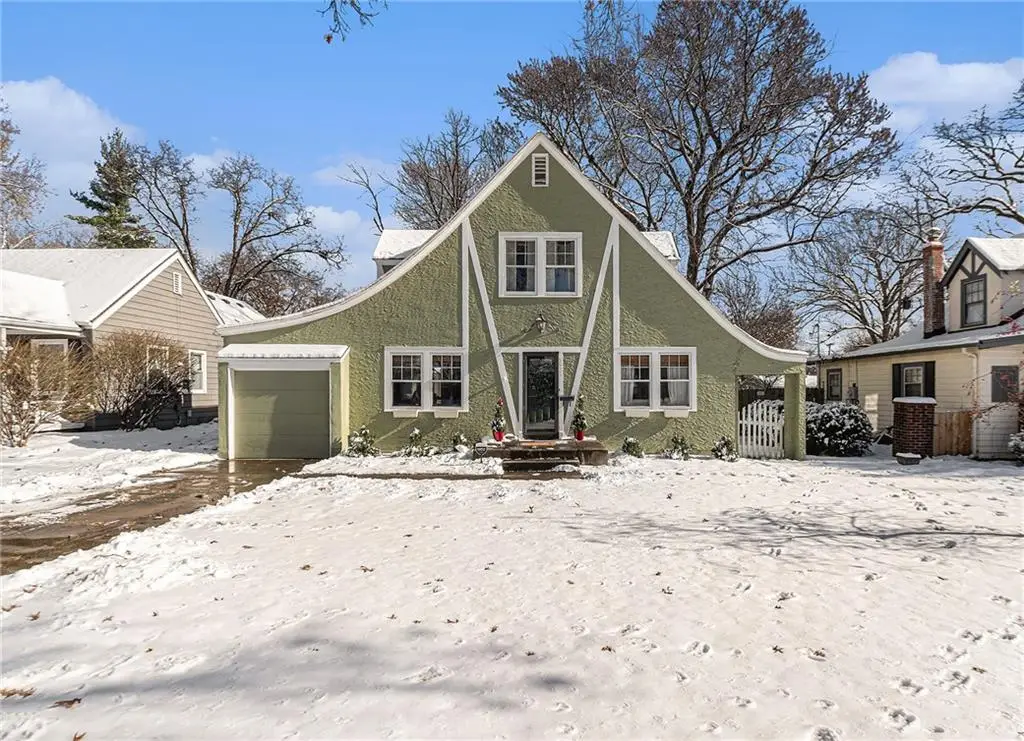 5925 Alhambra Street, Fairway, KS 66205 - Image #1