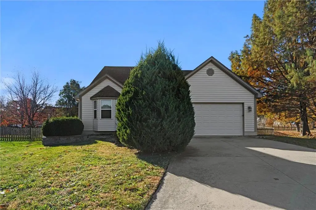 741 SW Windsong Circle, Lees Summit, MO 64082 - Image #1
