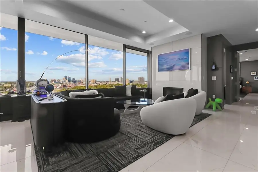 700 W 31st Street #702, Kansas City, MO 64108 - Image #3