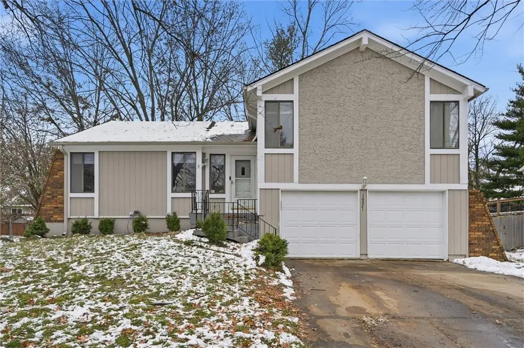 16021 W 153rd Street, Olathe, KS 66062 - Image #1