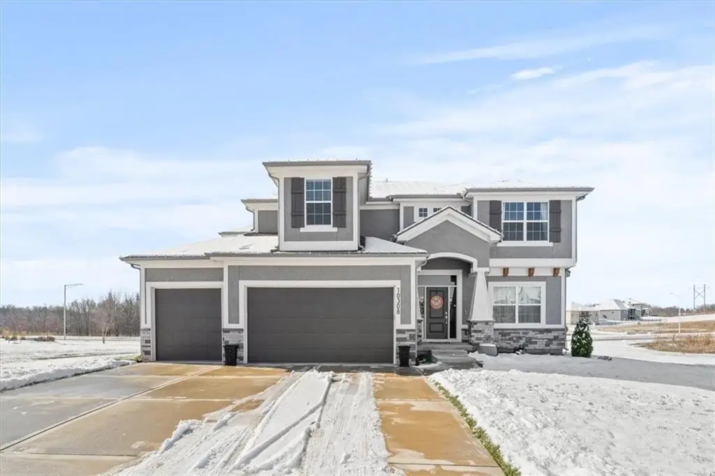 10308 N Oakland Avenue, Kansas City, MO 64157 - Image #1