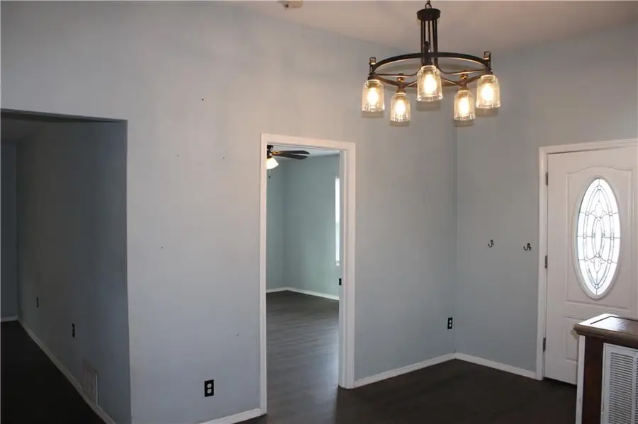 715 W 2nd Street, Pittsburg, KS 66762 - Image #3