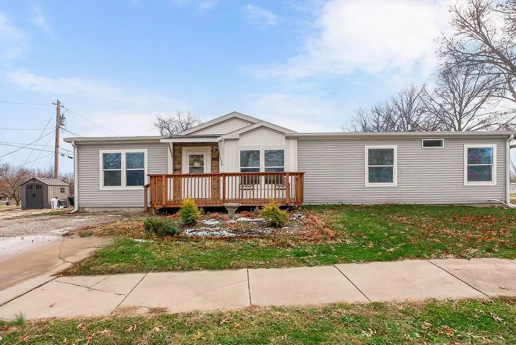 904 E Wilson Street, Ottawa, KS 66067 - Image #1