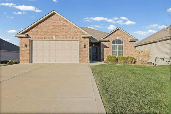 22114 E 33rd Terrace Court S, Blue Springs, MO 64015