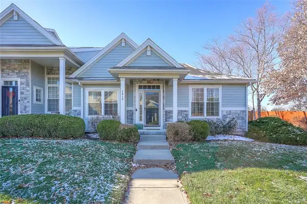 7812 W 158th Street, Overland Park, KS 66223