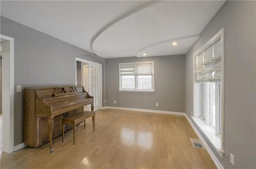 6604 E 135th Street, Grandview, MO 64030 - Image #3