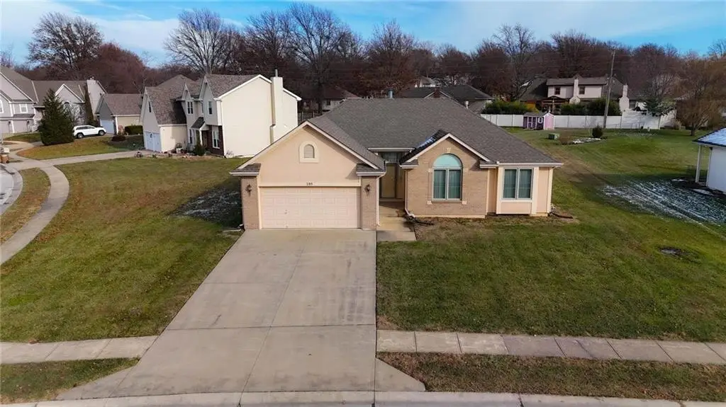 105 N Lakeshore Drive, Raymore, MO 64083 - Image #1