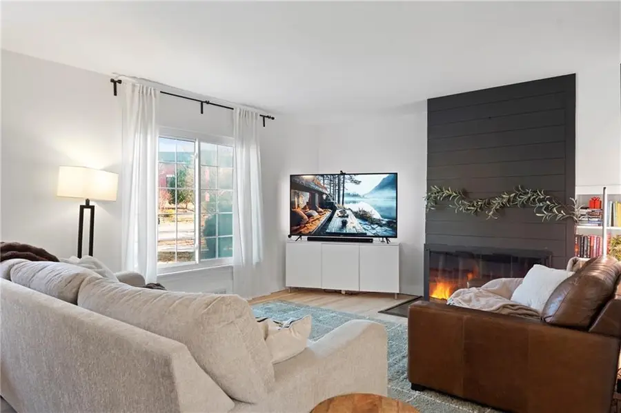 6820 Holmes Road, Kansas City, MO 64131 - Image #2